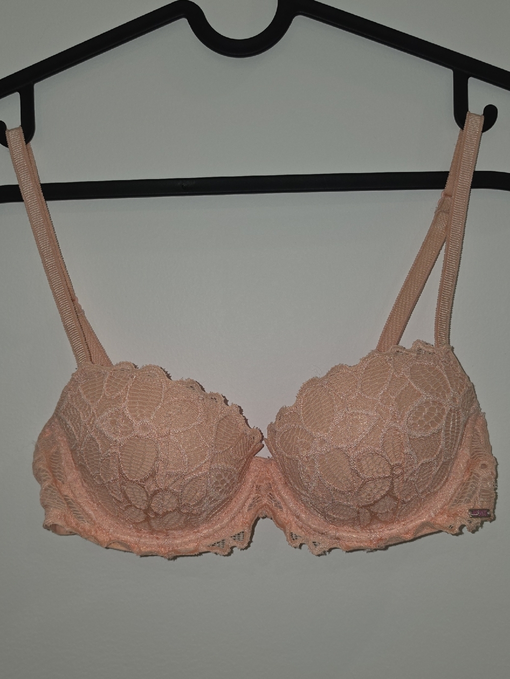 Victoria's Secret Pink Date Push Up Underwire Bra